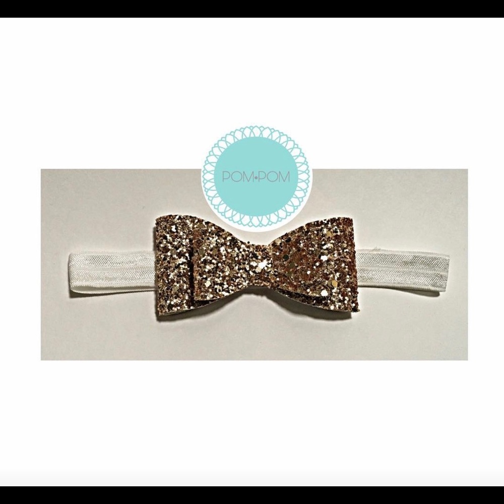Bundle 2 baby headbands.